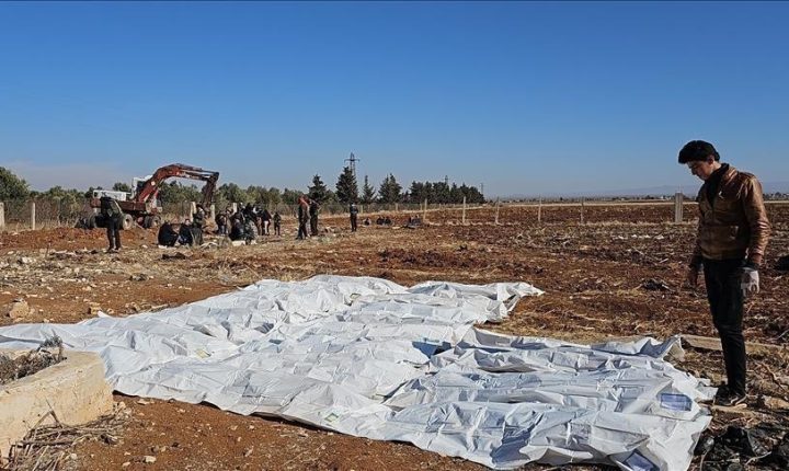 العثور على مقبرة جماعية تضم رفات سبعةِ أشخاص بدير الزور