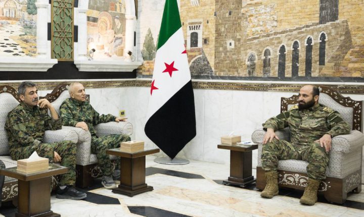 رئيس هيئة الأركان السوري يبحث مع وفد من ب ك ك الإرهابي  خطوات دمج قواتها في الجيش العربي السوري