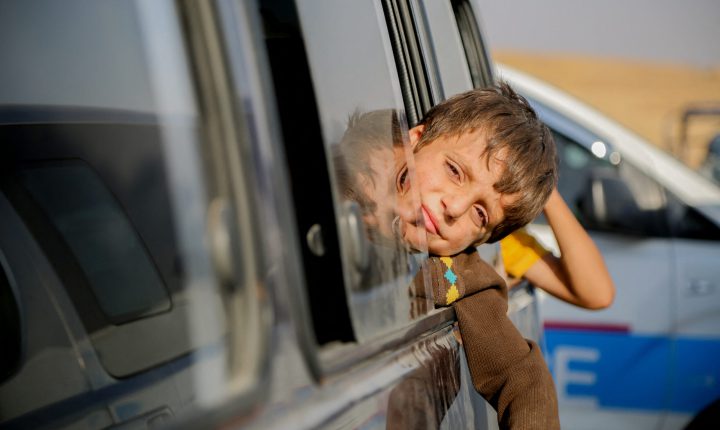 منظمة الهجرة الدولية: أكثر من 130 ألف شخص نزحوا من لبنان إلى سوريا