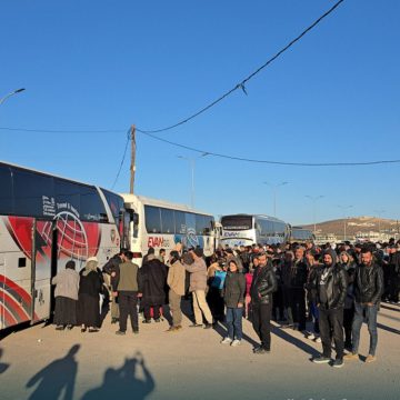 وصول 400 عائلة نازحة من الحسكة إلى منازلهم في عفرين بريف حلب