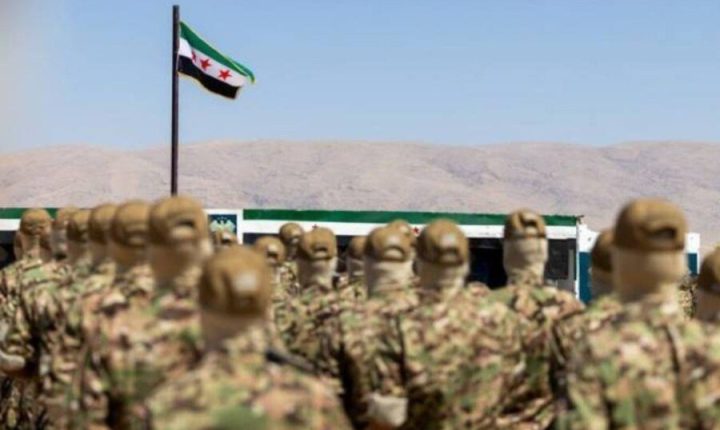 الجيش السوري يعزز قواته على الحدود مع لبنان والعراق