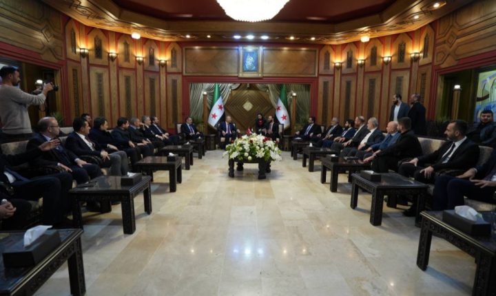 محافظ حلب يبحث مع والي طرابزون تعزيز التعاون المشترك