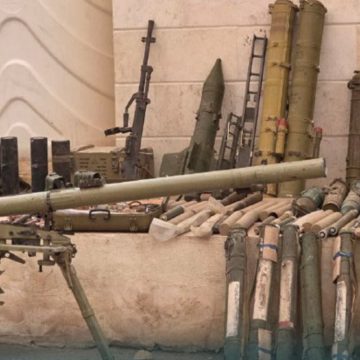 ضبط مستودع ضخم يحوي أسلحة وذخائر متنوعة بريف دير الزور