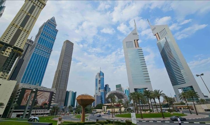 إيران تدعو المدنيين في دول الجوار للابتعاد عن أماكن وجود القوات الأمريكية