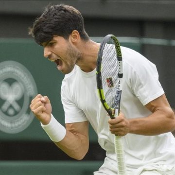 ألكاراز وسابالينكا يحافظان على صدارة التصنيف العالمي للاعبي ولاعبات التنس