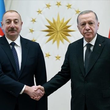 أردوغان يناقش مع ماكرون و علييف و أنور إبراهيم تطورات الحرب على إيران
