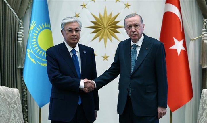 أردوغان يبحث مع نظيره الكازاخي العلاقات الثنائية
