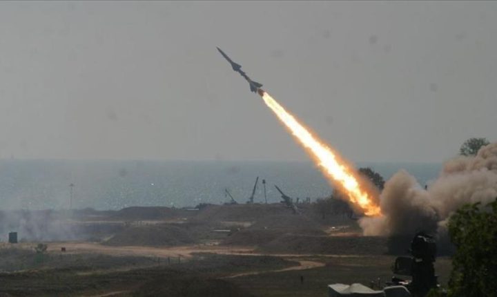 الجيش السوري: استهداف قاعدة بالحسكة بصواريخ من العراق