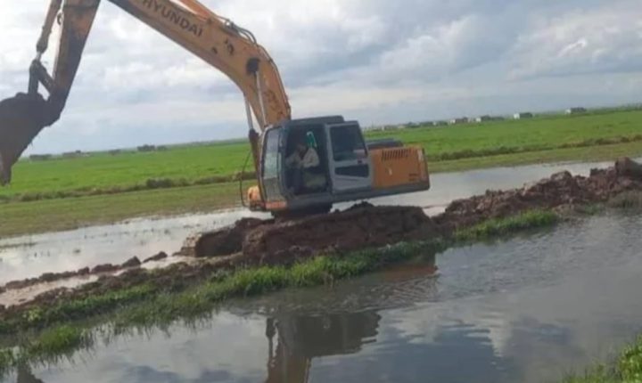 تحذير لاحتمال تنفيذ إخلاء احترازي في قرى قريبة من السيحة بريفي إدلب وحلب