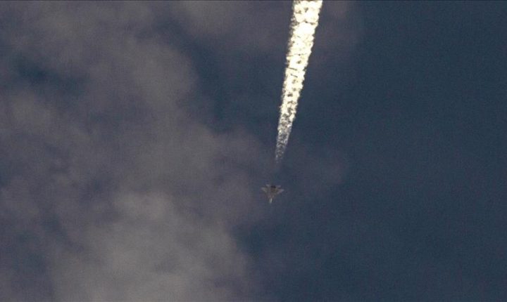 الإمارات ترصد مئتين و ستةً و أربعين  صاروخا و ألفا و أربعمئةٍ و اثنتين و عشرين  مسيرة منذ بدء “الاعتداء الإيراني”