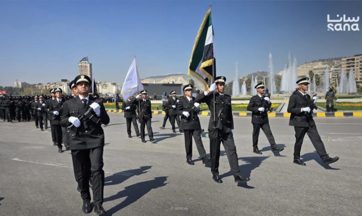 وزارة الداخلية تعلن تخريج ألفي عنصر من المنتسبين الجدد بالتزامن مع ذكرى الثورة السورية