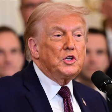 ترامب يدعو الحرس الثوري والجيش والشرطة بإيران لإلقاء السلاح