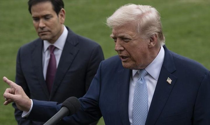 ترامب يقول إن إيران تريد إبرام صفقة لكنه لا يريد ذلك