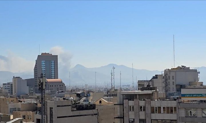 إيران تعلن شن هجمات جديدة على إسرائيل وأهداف أمريكية بالمنطقة