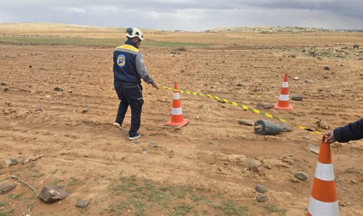 الدفاع المدني السوري يستجيب لبلاغ عن سقوط مخلفات حرب بريف درعا