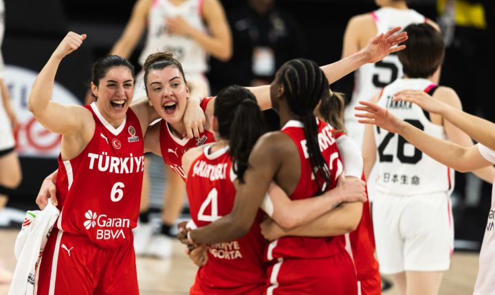 منتخب تركيا للسيدات يحجز مقعده في كأس العالم لكرة السلة