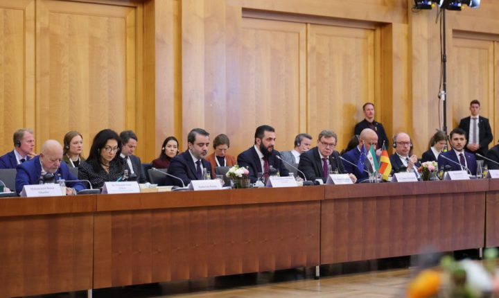 الشرع يلتقي ممثلي الشركات الألمانية بحضور الوفد الحكومي