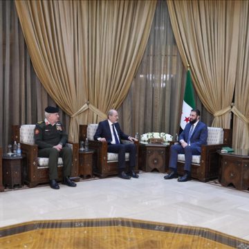 الشرع يستقبل وفداً أردنياً رفيعاً لبحث العلاقات الثنائية في مختلف المجالات