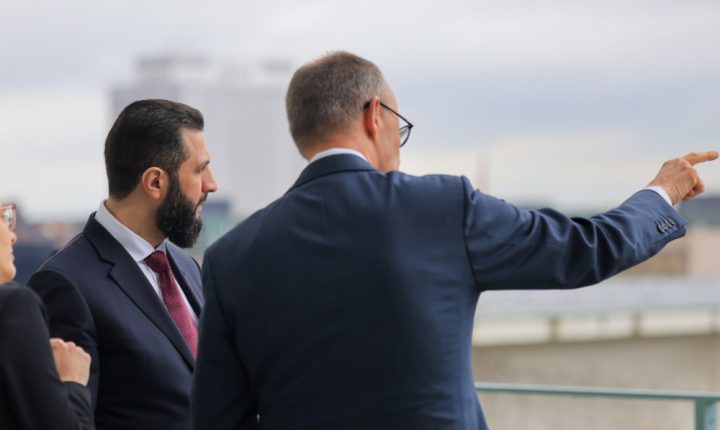 الشرع يبحث مع المستشار الألماني تعزيز التعاون وإعادة الإعمار