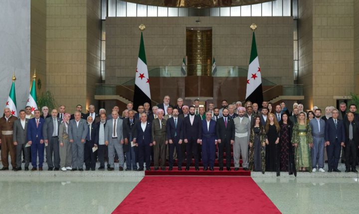 محافظ الرقة: وحدة الشعب السوري خيار سيادي ثابت وحقوق المكون الكردي أصيلة