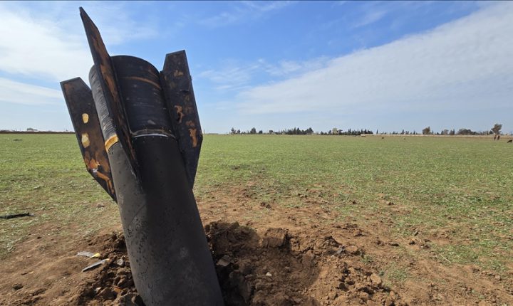 السعودية والكويت تتصديان لصواريخ إيرانية وصفارات إنذار بالبحرين