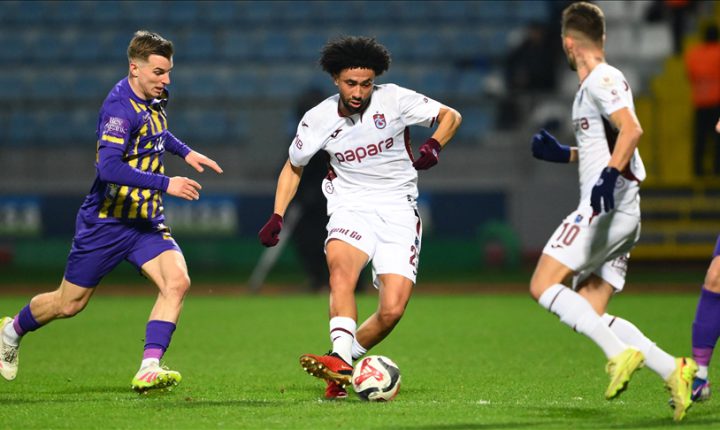 طرابزون سبور يتقاسم وصافة الدوري التركي مع فنربهتشه و بشكطاش يفوز على قاسم باشا