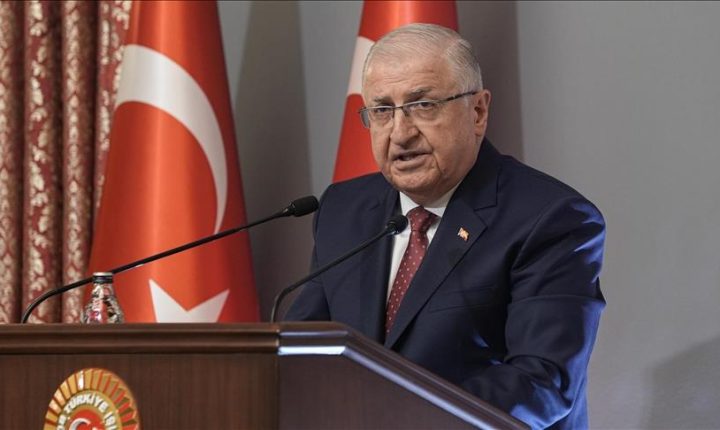 وزير الدفاع التركي يجري مباحثات مع نظيره الجورجي و رئيس الأركان يشارك في اجتماع للناتو