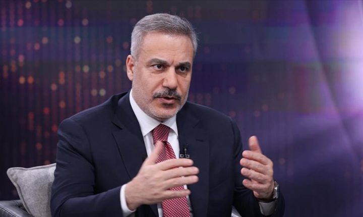 فيدان يبحث مع نظرائه الإيراني والباكستاني والمصري جهود إنهاء الحرب