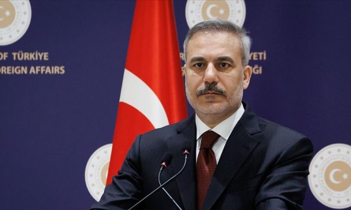 فيدان يواصل اتصالاته الدبلوماسية مع وزراء خارجية عدة دول لبحث تطورات الشرق الأوسط