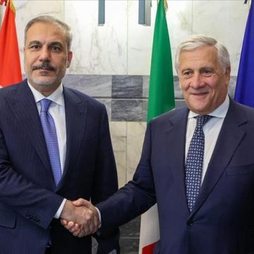 فيدان يبحث مع نظيره الإيطالي جهود إنهاء الحرب في المنطقة