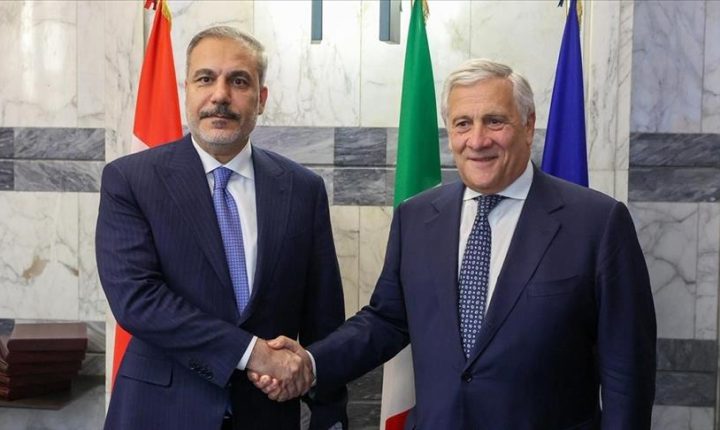 فيدان يبحث مع نظيره الإيطالي جهود إنهاء الحرب في المنطقة