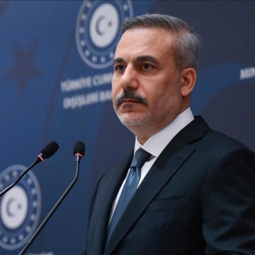 فيدان ونظيره البولندي يبحثان قضايا إقليمية وعالمية