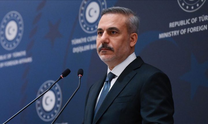 فيدان ونظيره البولندي يبحثان قضايا إقليمية وعالمية