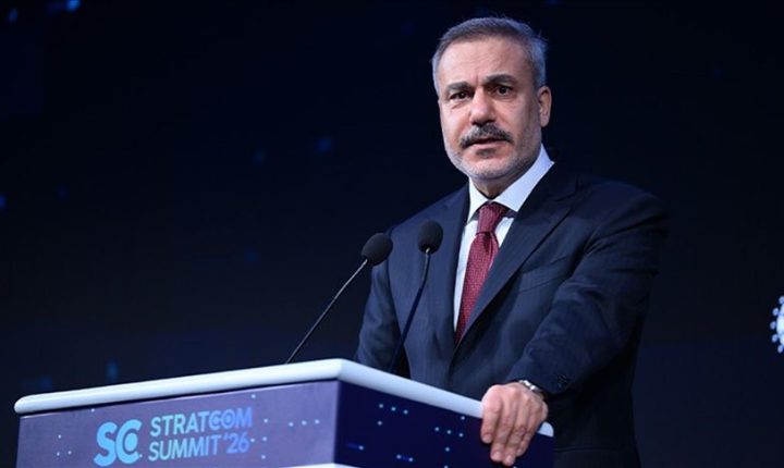 فيدان: تركيا تنسق مع شركائها بالمنطقة من أجل حلول دبلوماسية