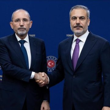 فيدان ونظيره الأردني يبحثان التصعيد الحاصل في المنطقة