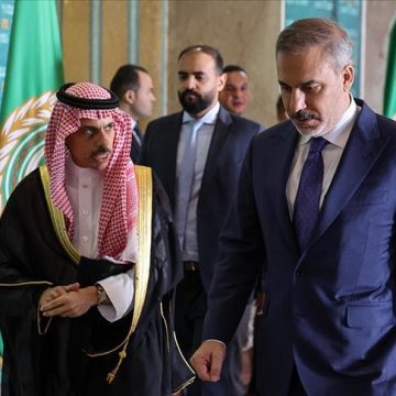 فيدان يبحث مع نظيره السعودي الجهود المبذولة لوقف الحرب في المنطقة