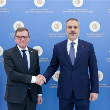 فيدان: نعارض بشدة أي خطة تهدف إلى إشعال حرب أهلية في إيران