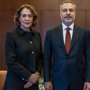 فيدان يلتقي نظيرته البلغارية في إسطنبول