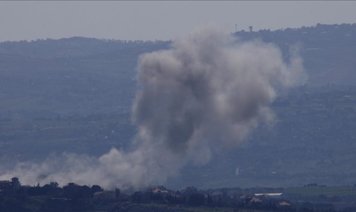 الاحتلال الإسرائيلي يصعّد عدوانه بالجنوب اللبناني بغارات وتوغل بري واختطاف