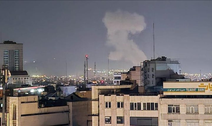 إعلام إيراني: قصف أمريكي إسرائيلي لمنشأتي غاز بأصفهان وخرمشهر