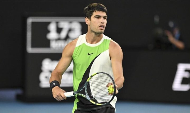 الإسباني كارلوس ألكاراز يودع بطولة ميامي المفتوحة للتنس