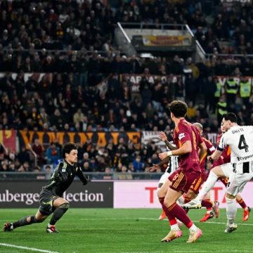 يوفنتوس ينجو من خسارة أمام روما وميلان يحقق فوزًا صعبًا على كريمونيزي في الدوري الإيطالي