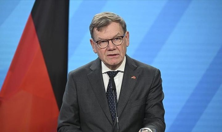 برلين: تحضيرات لعقد محادثات مباشرة بين واشنطن وطهران