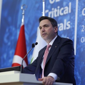 تركيا تعلن قريبا عن استراتيجيتها للمواد الخام والمعادن النادرة