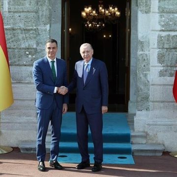 أردوغان وسانشيز يبحثان العلاقات الثنائية وقضايا إقليمية ودولية