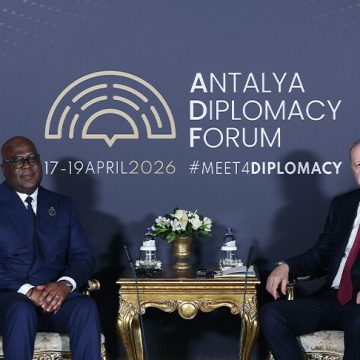 أردوغان يجري سلسلة لقاءاتٍ دبلوماسية مع قادة دولٍ و مسؤولين على هامش منتدى أنطاليا