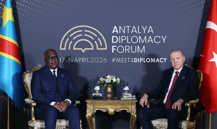 أردوغان يجري سلسلة لقاءاتٍ دبلوماسية مع قادة دولٍ و مسؤولين على هامش منتدى أنطاليا