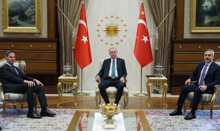 أردوغان يستقبل الأمين العام لحلف الناتو