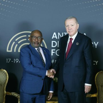 أردوغان يلتقي نظيره من جزر القمر