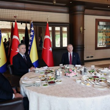 أردوغان يلتقي أعضاء مجلس رئاسة البوسنة والهرسك